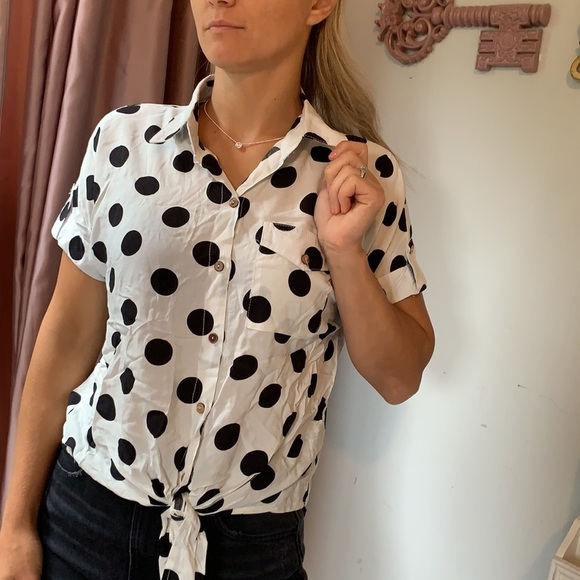 Love Notes Polka Dot Tie Front‎ Button Up Blouse size Small lightweight bohemian - Picture 7 of 9